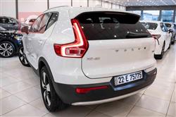 فولفو XC40